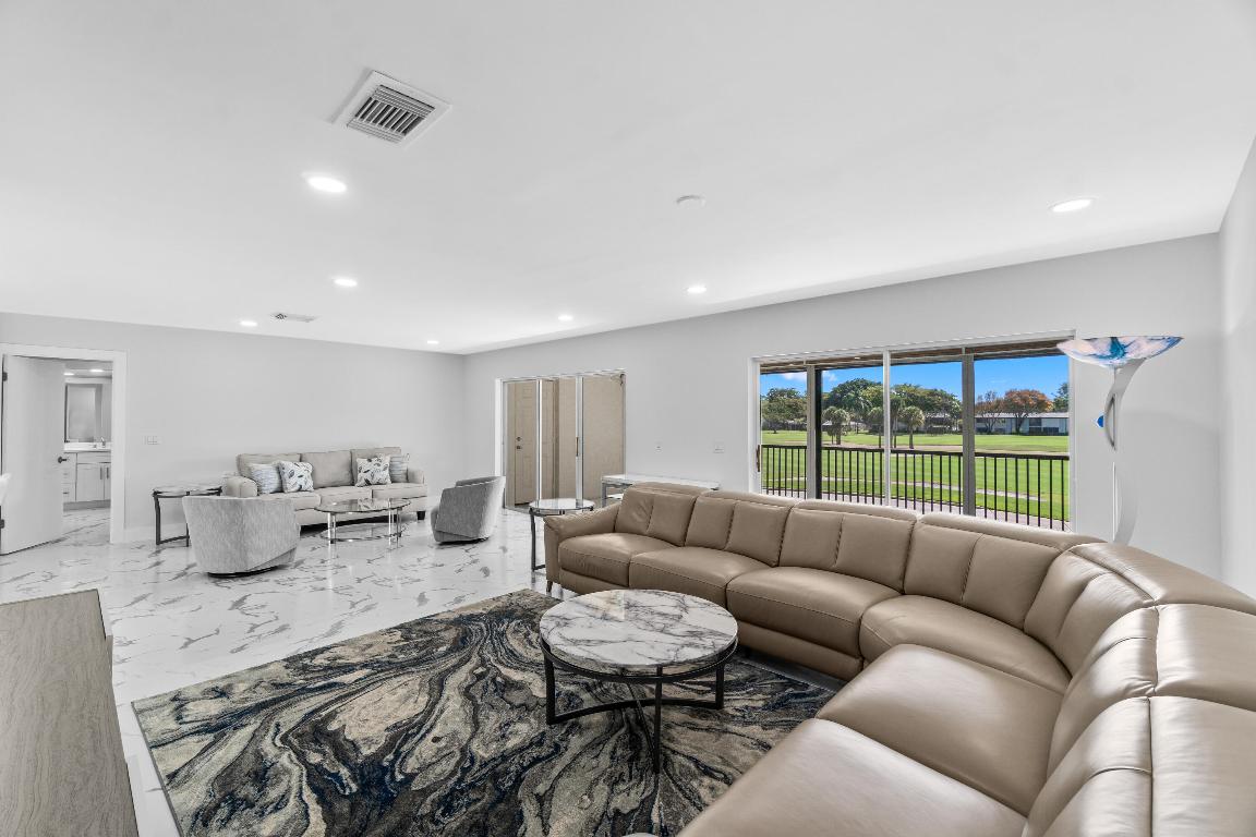 6 Stratford Drive E D