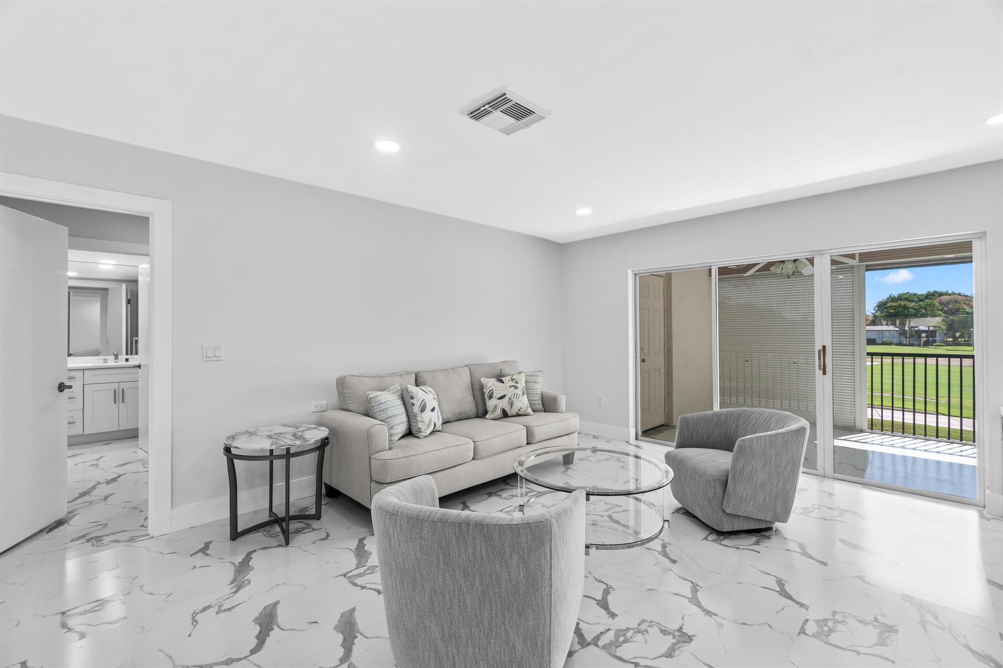 6 Stratford Drive E D