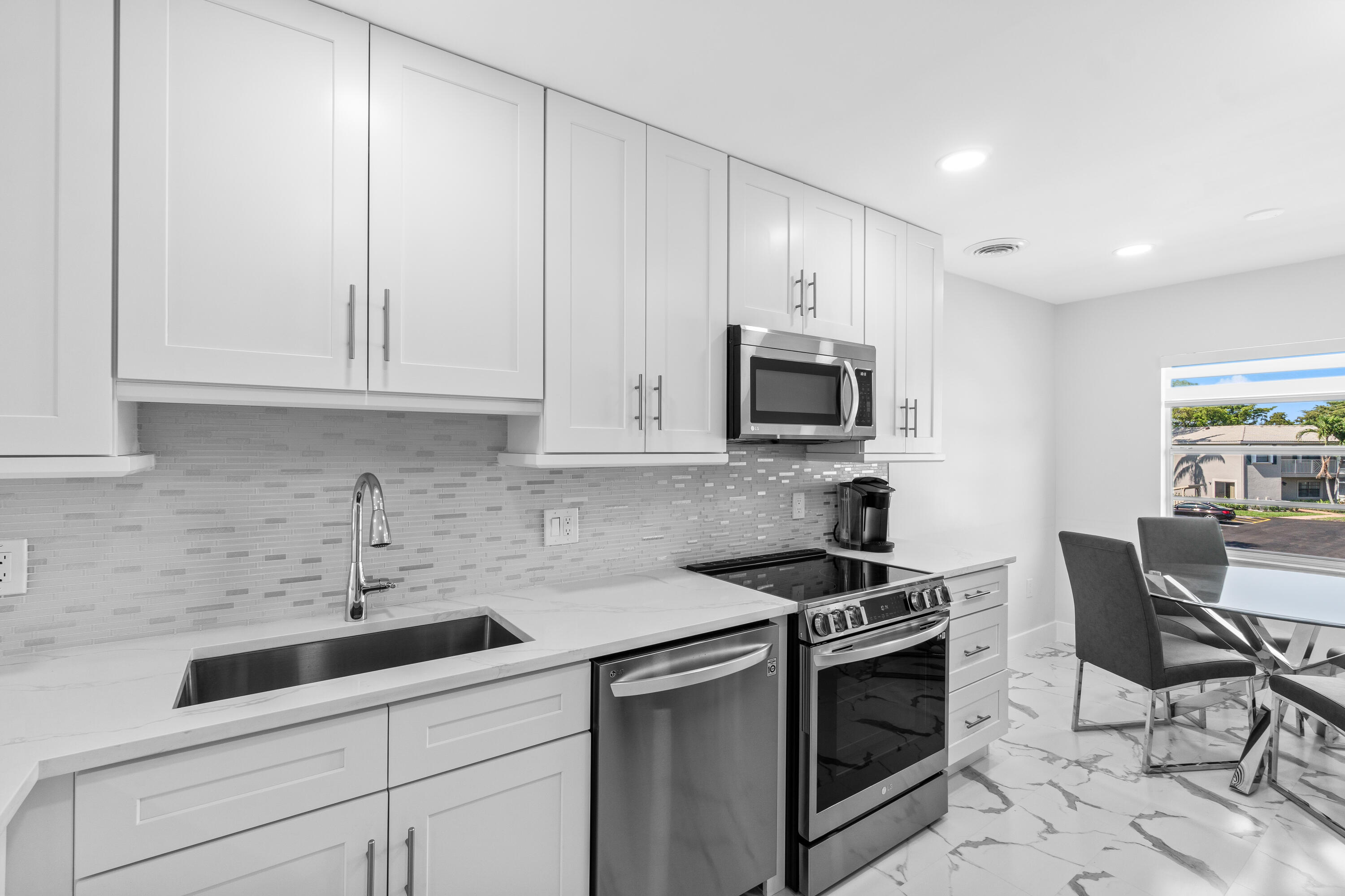 6 Stratford Drive E D