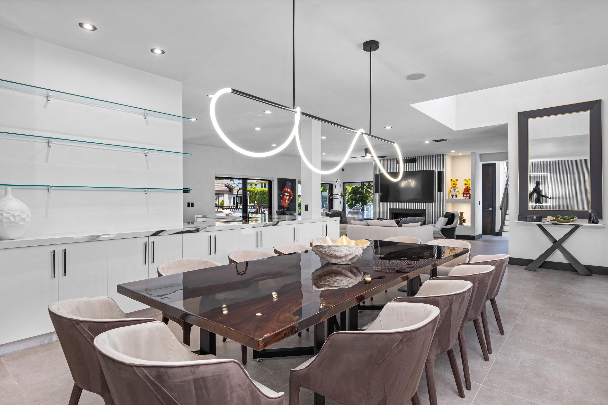 839 NE Bay Isle Drive