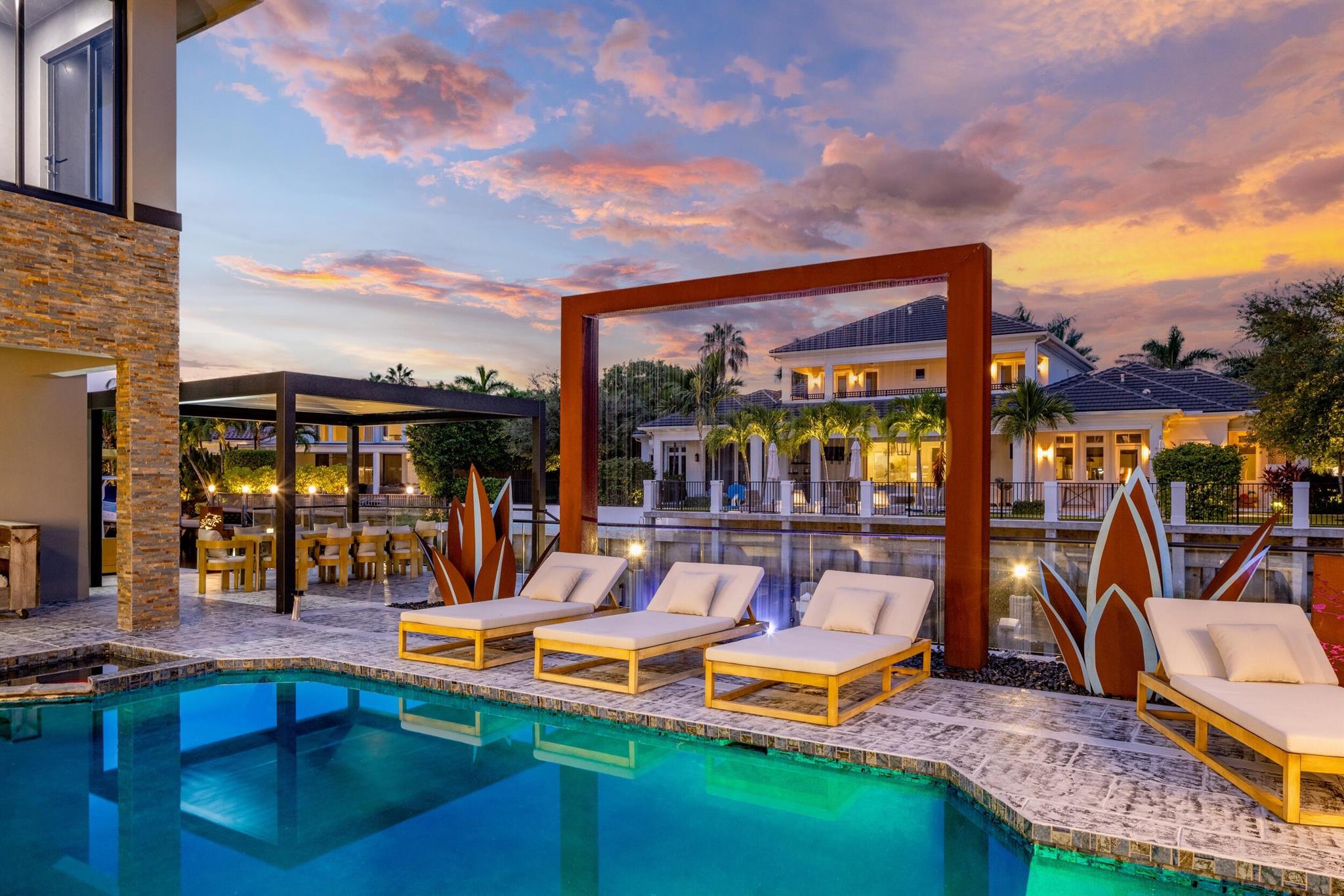 839 NE Bay Isle Drive