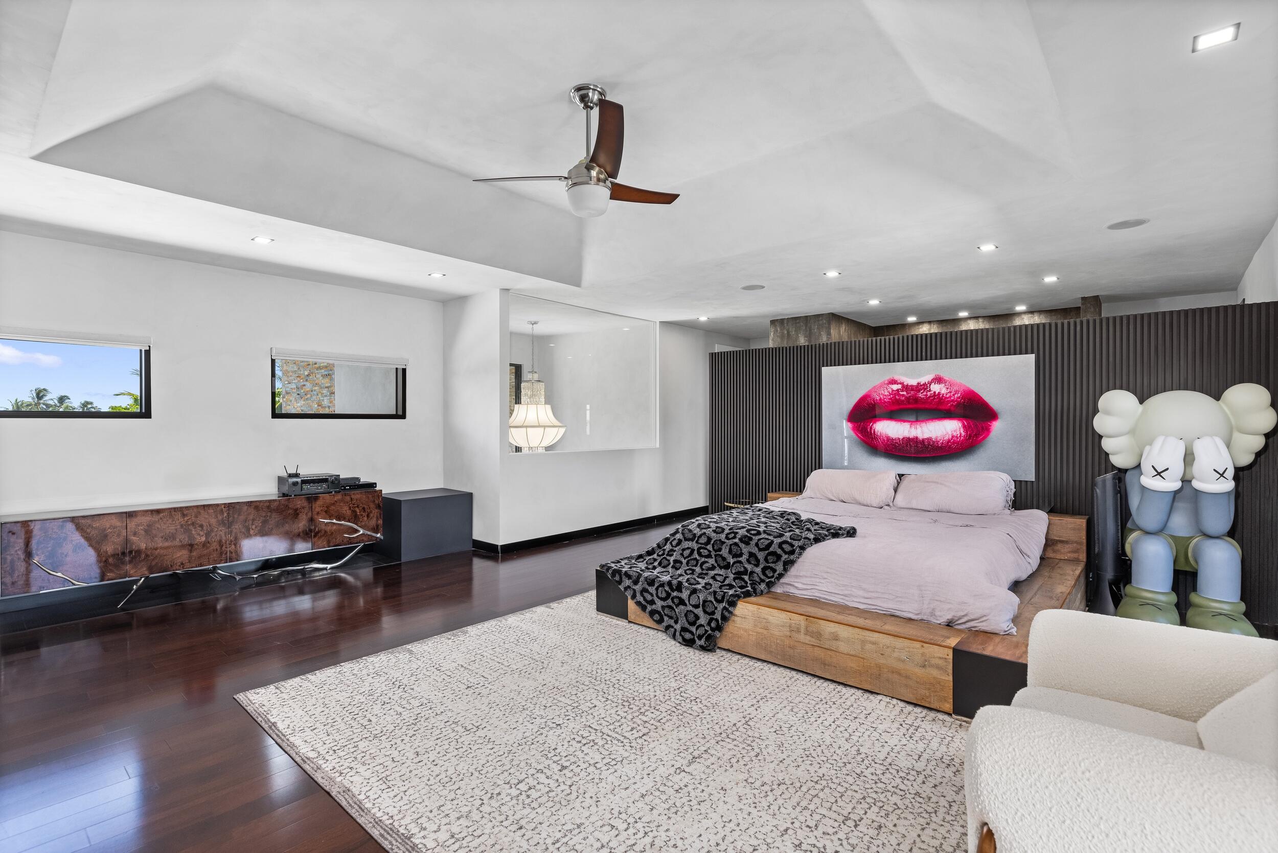 839 NE Bay Isle Drive