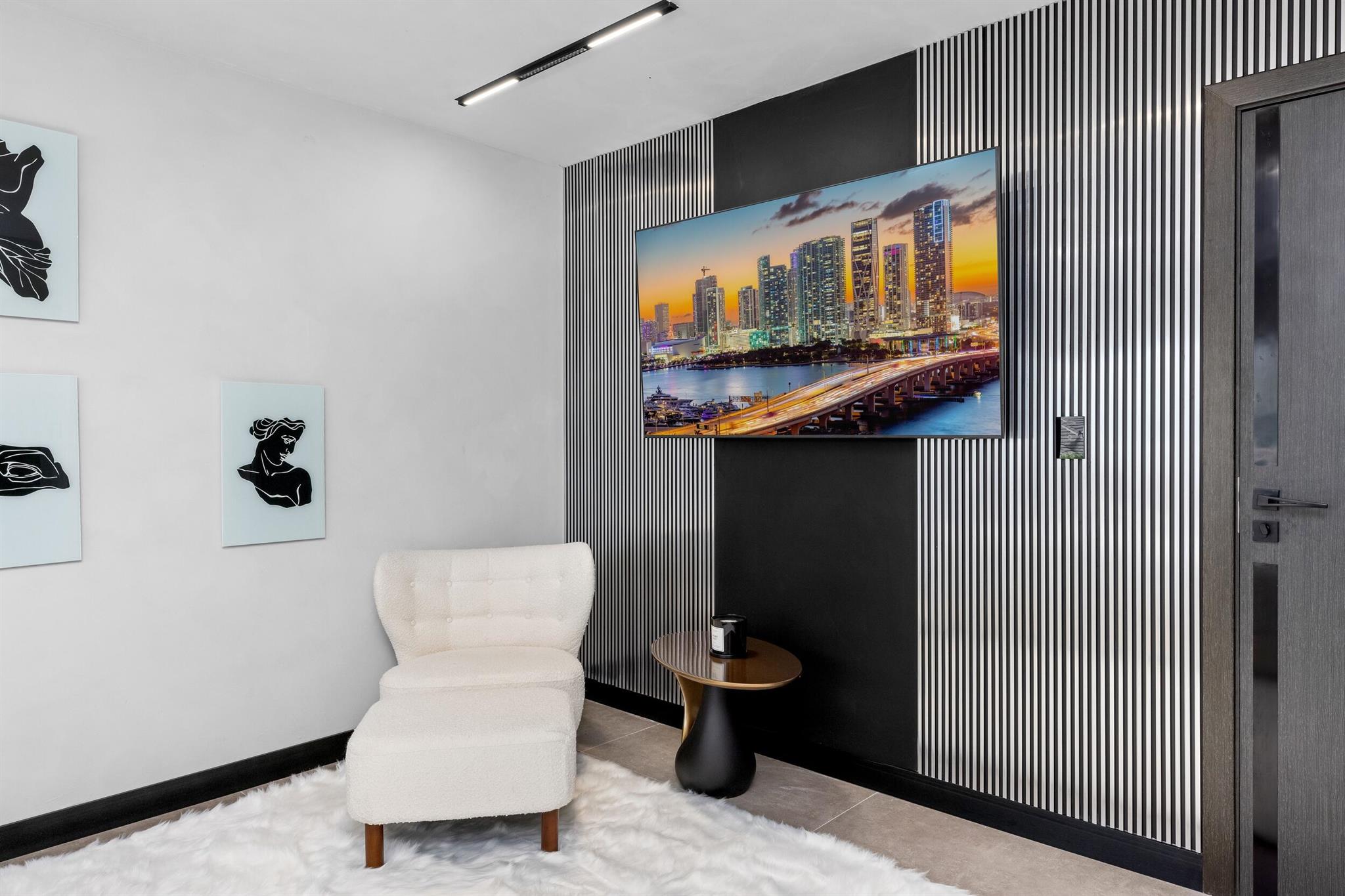 839 NE Bay Isle Drive