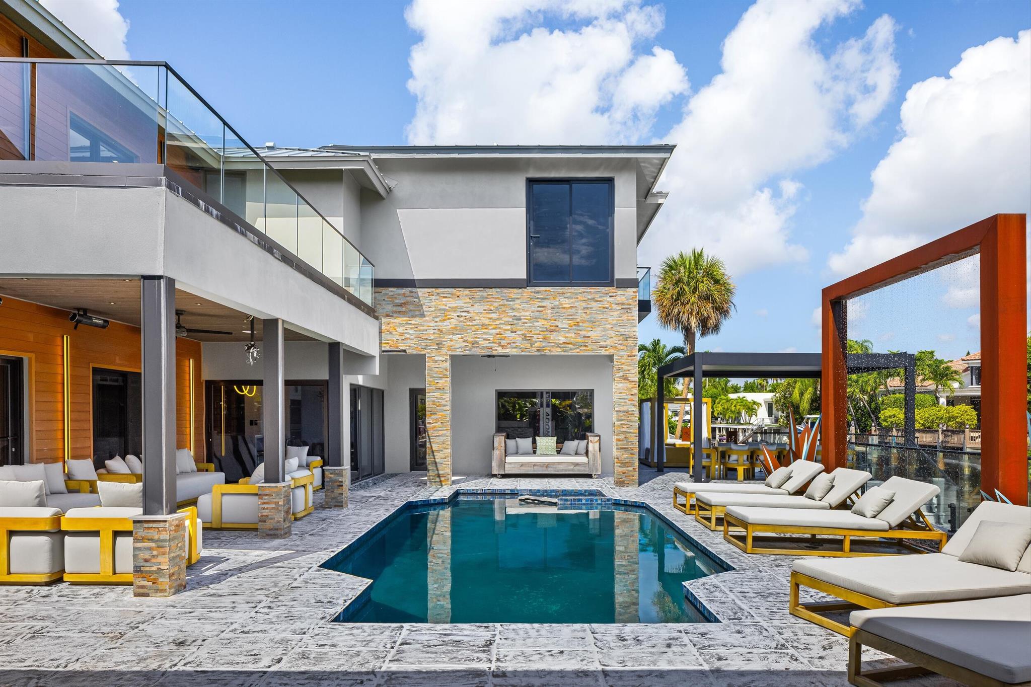 839 NE Bay Isle Drive