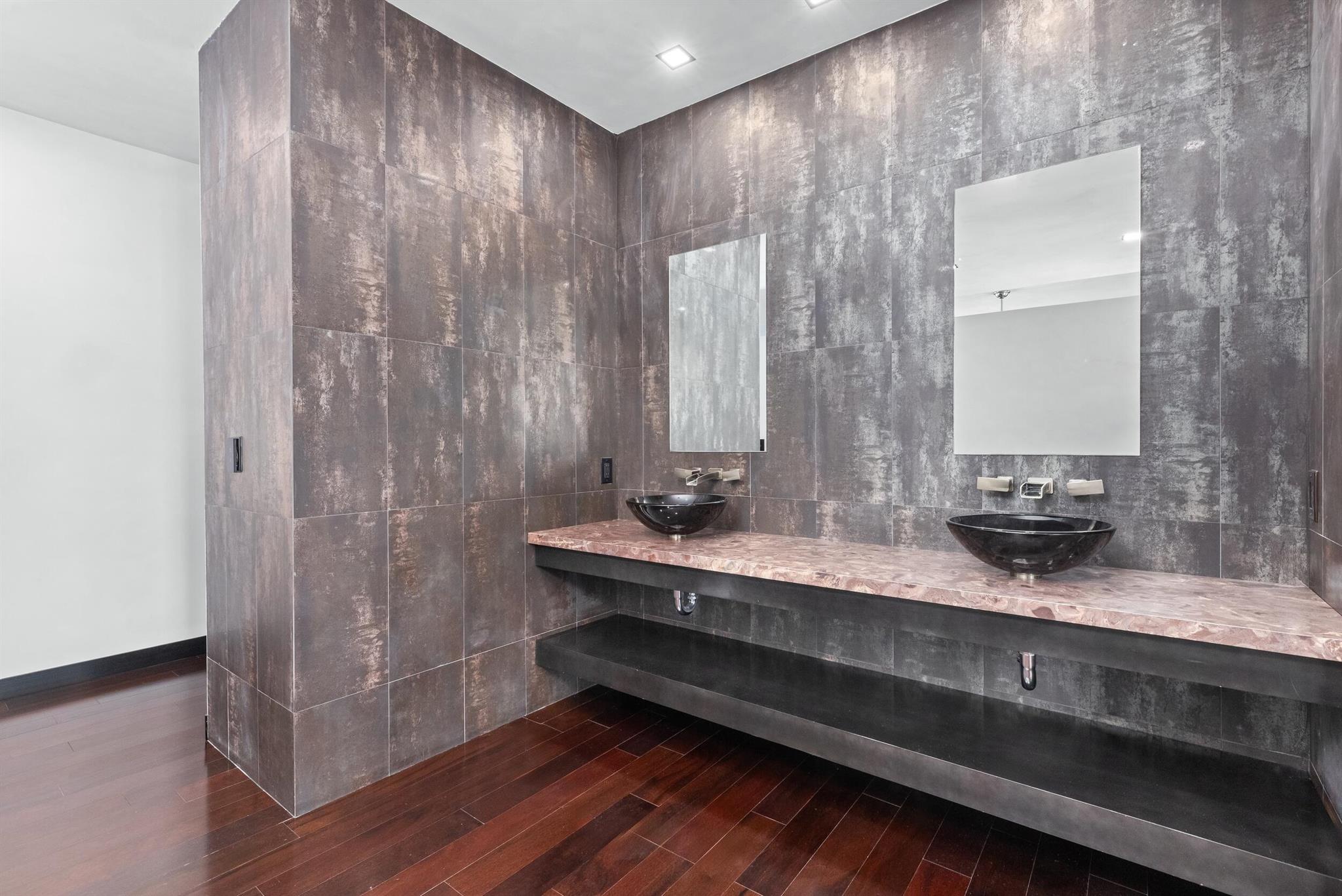 839 NE Bay Isle Drive