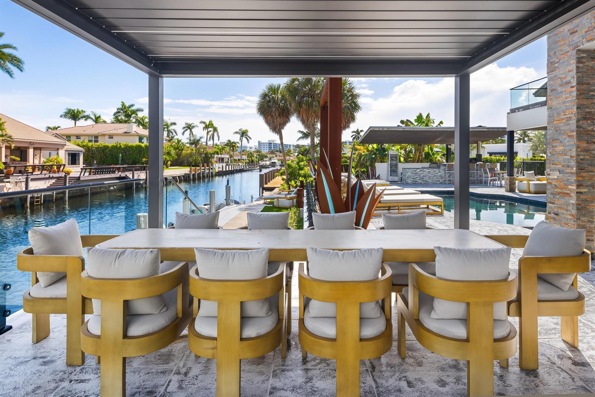 839 NE Bay Isle Drive