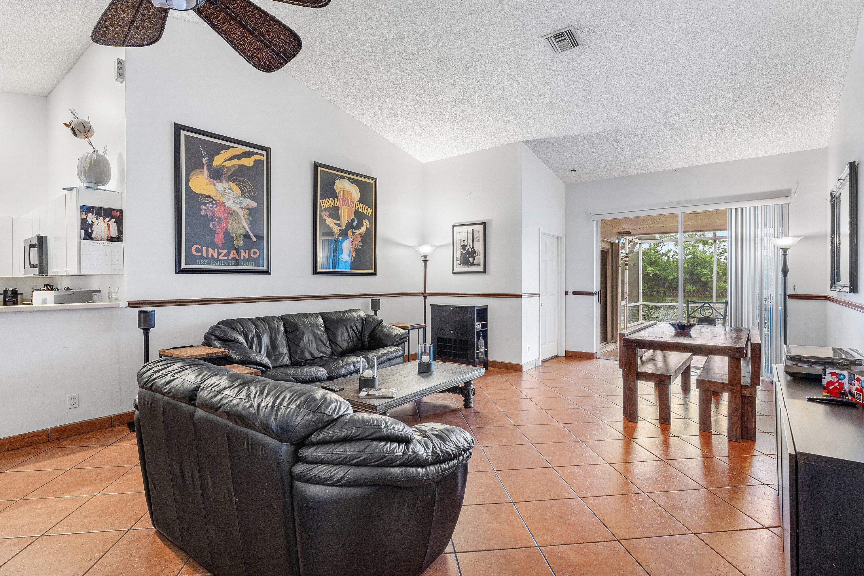 18470 Via Di Sorrento