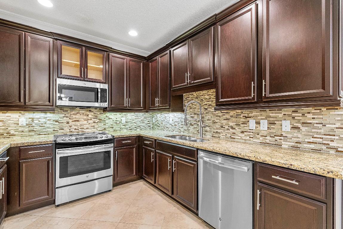 6320 Ginger Trail 101