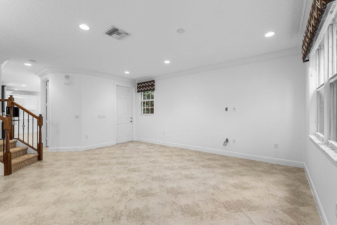 6320 Ginger Trail 101