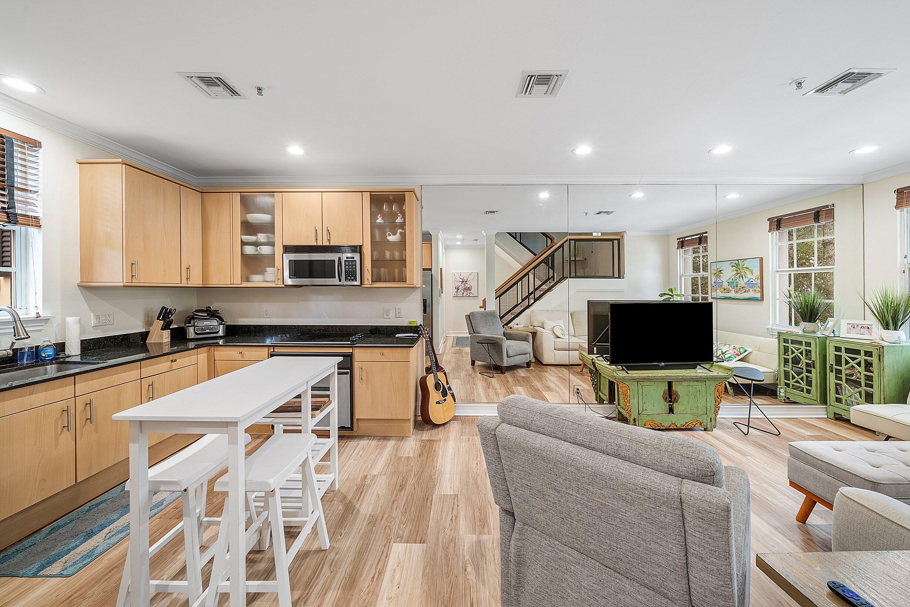 75 NE 5th Avenue I