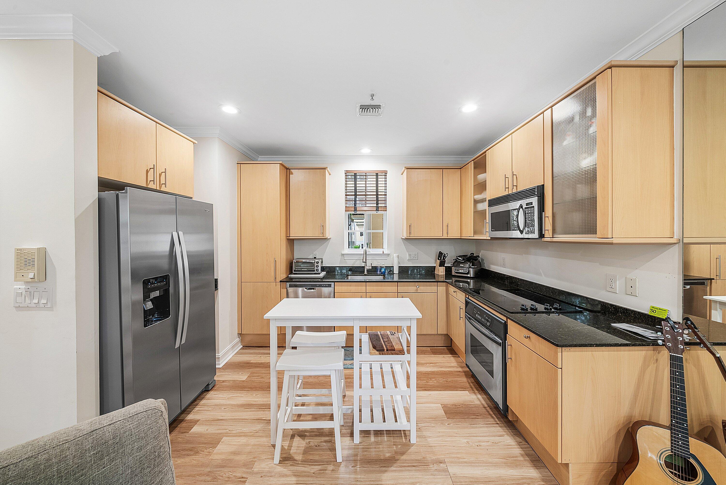 75 NE 5th Avenue I
