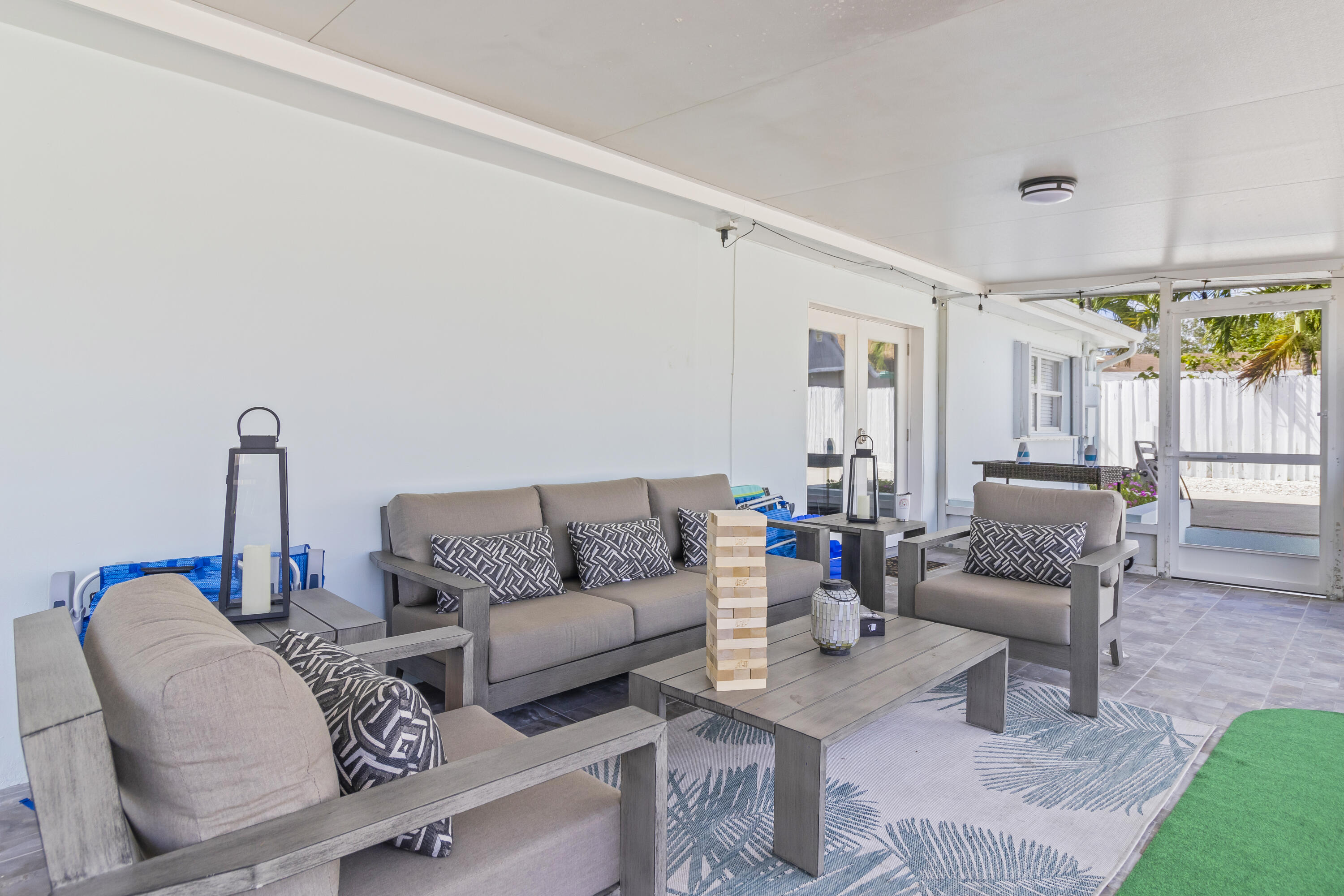 215 NE 17th Street