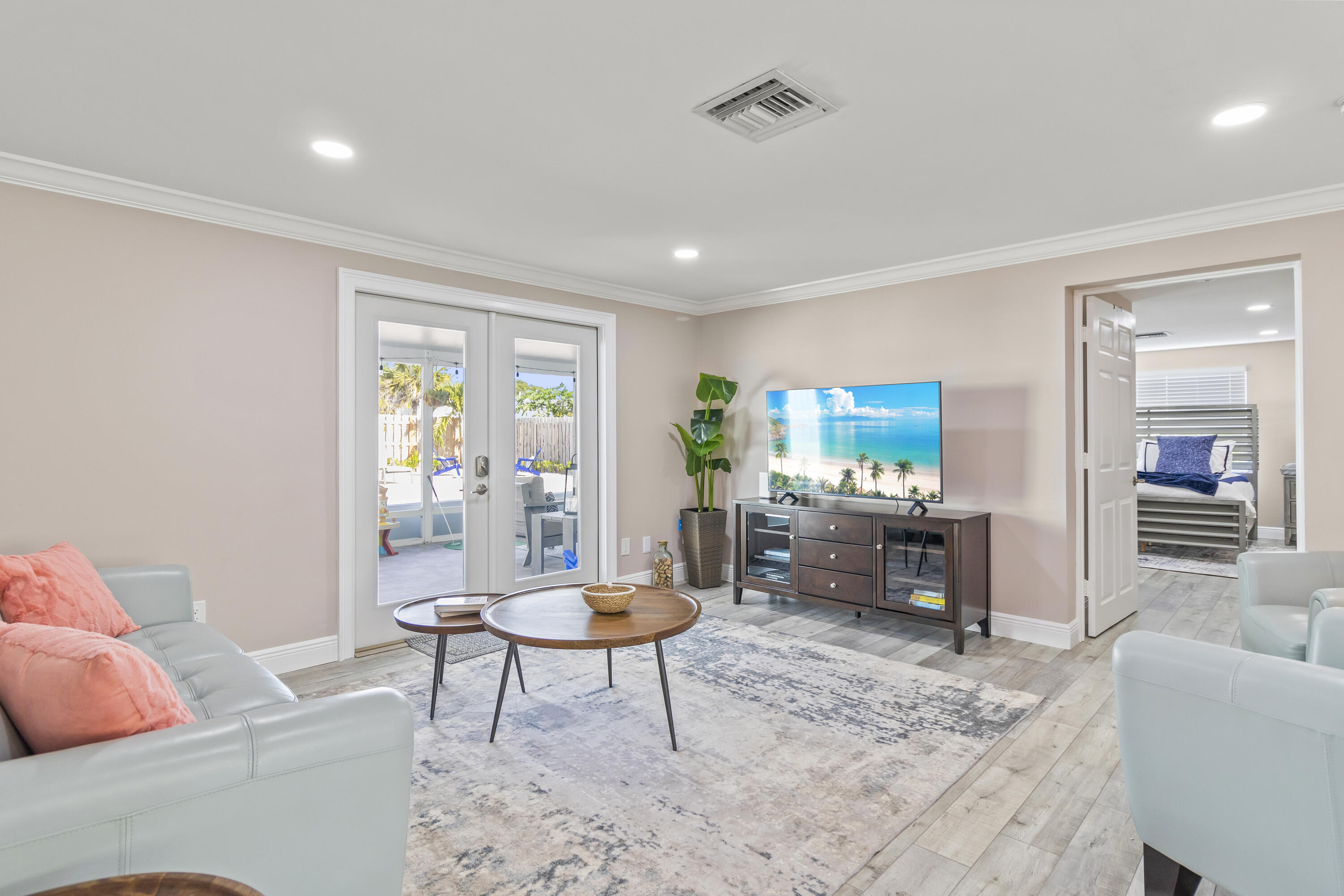 215 NE 17th Street