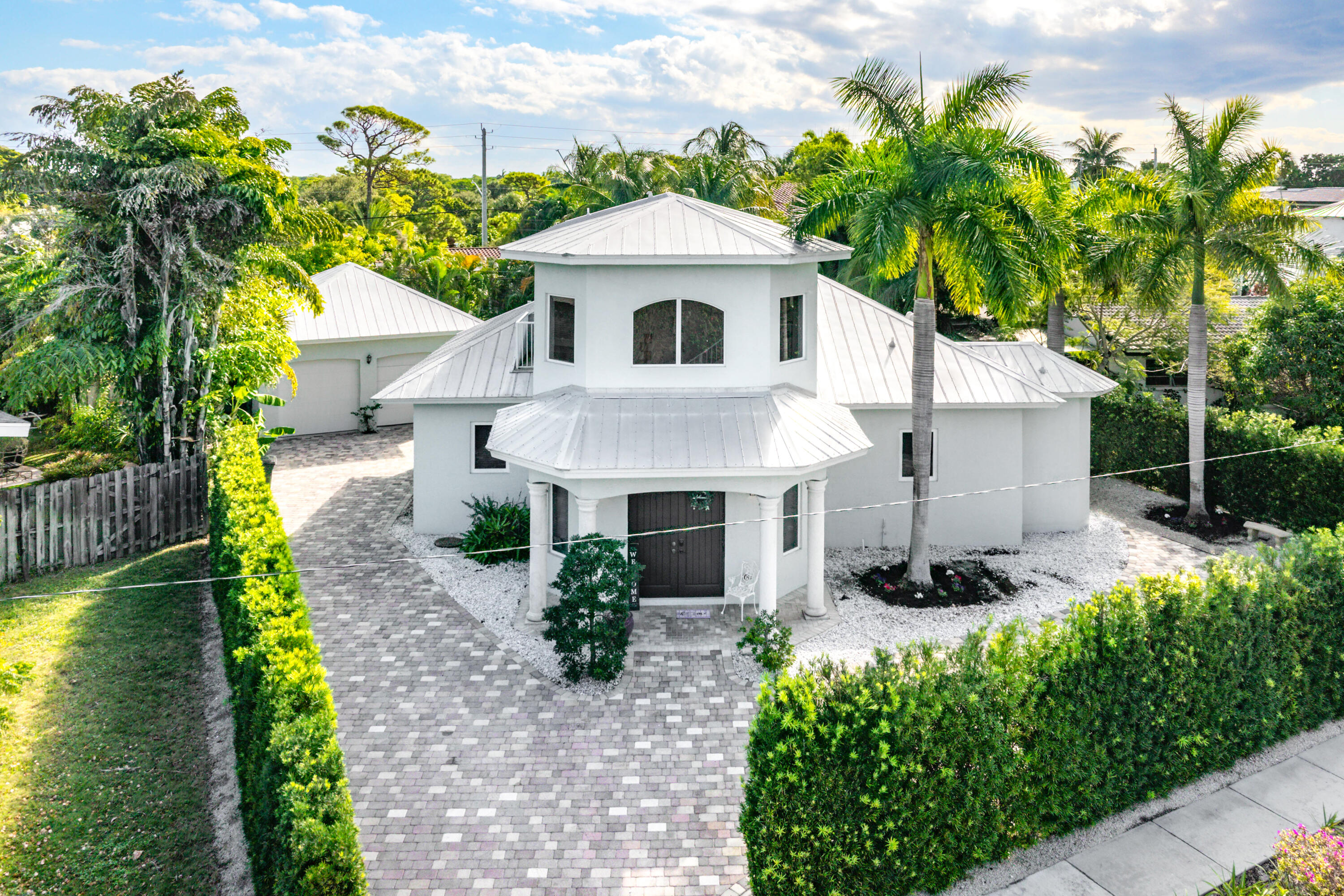 1500 NE 4th Court