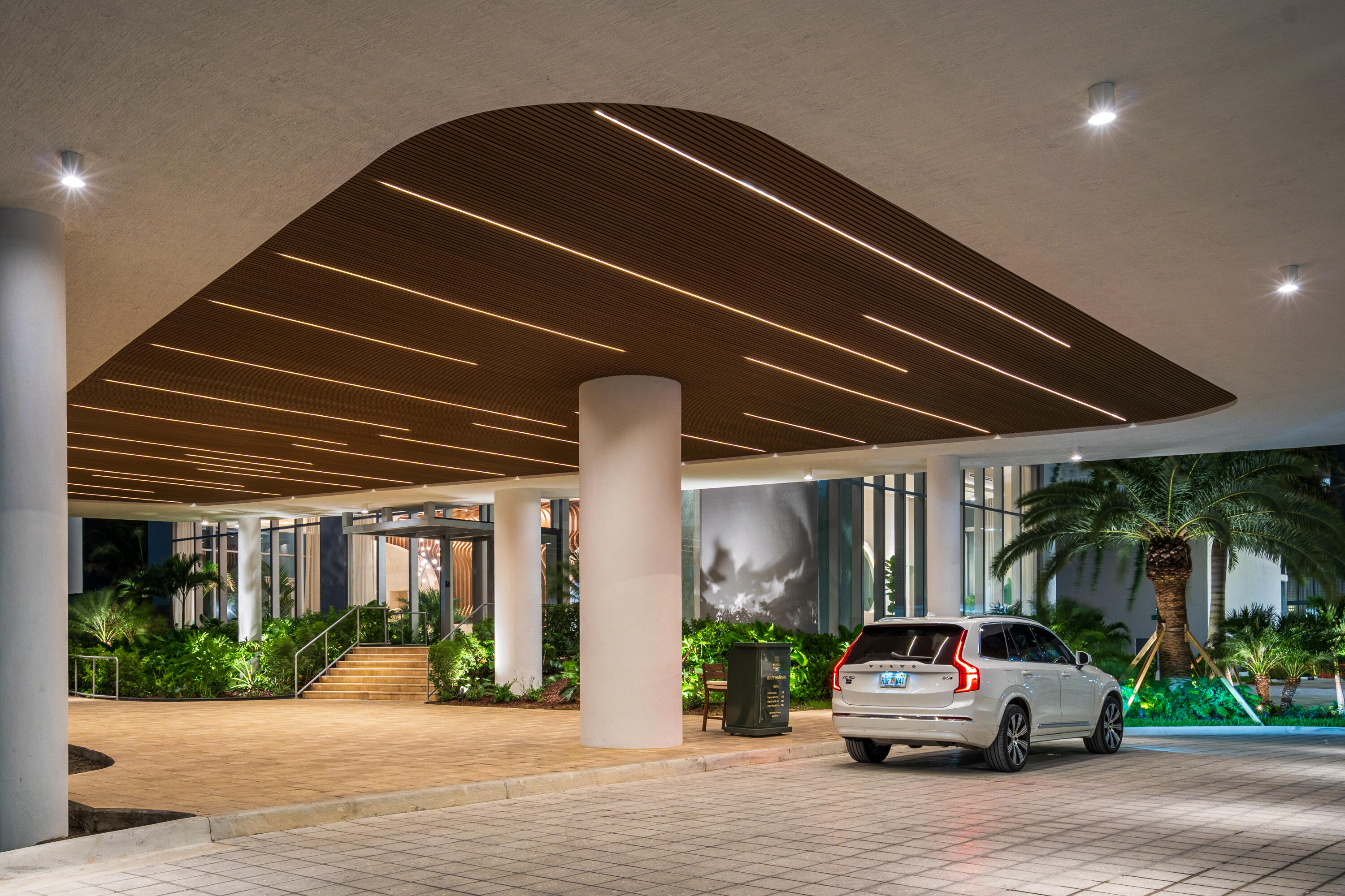 700 NE 24th Street Ph-6003