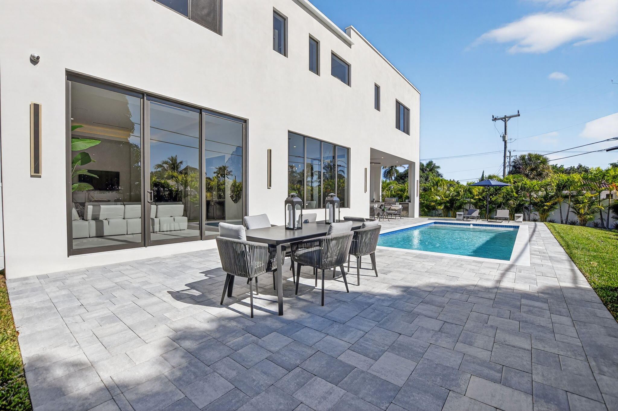 1224 SW 13 Street