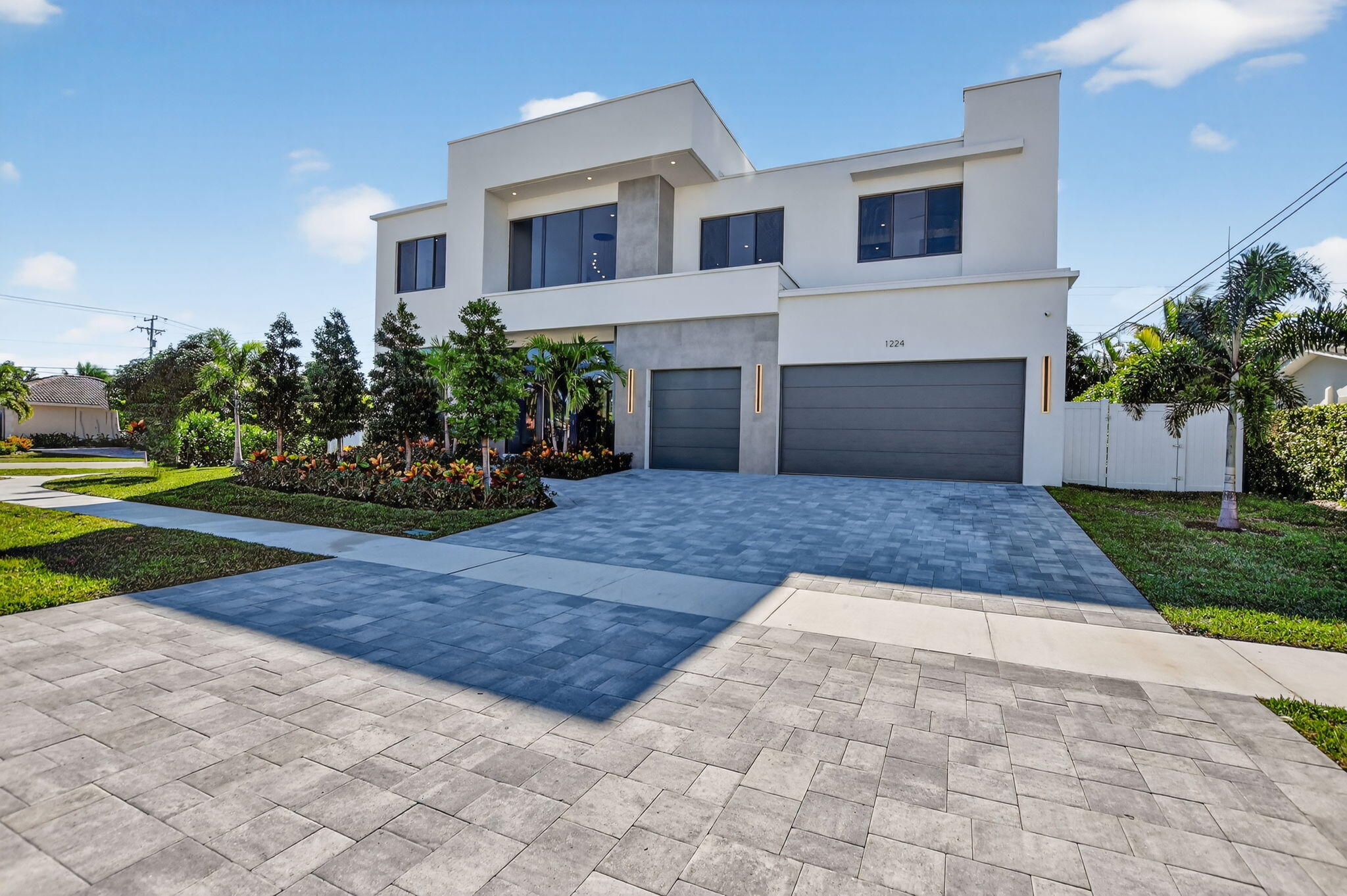 1224 SW 13 Street