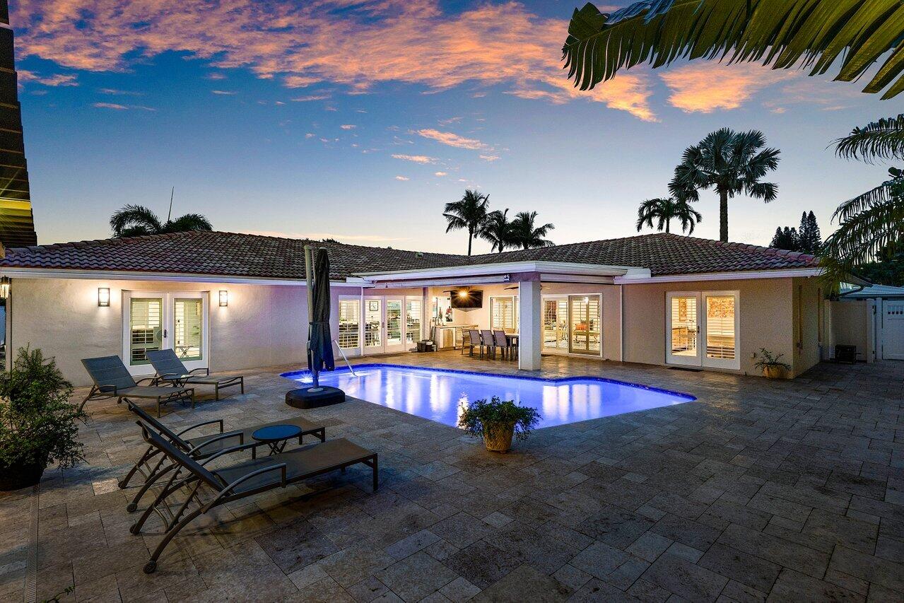 1701 Cocoanut Road