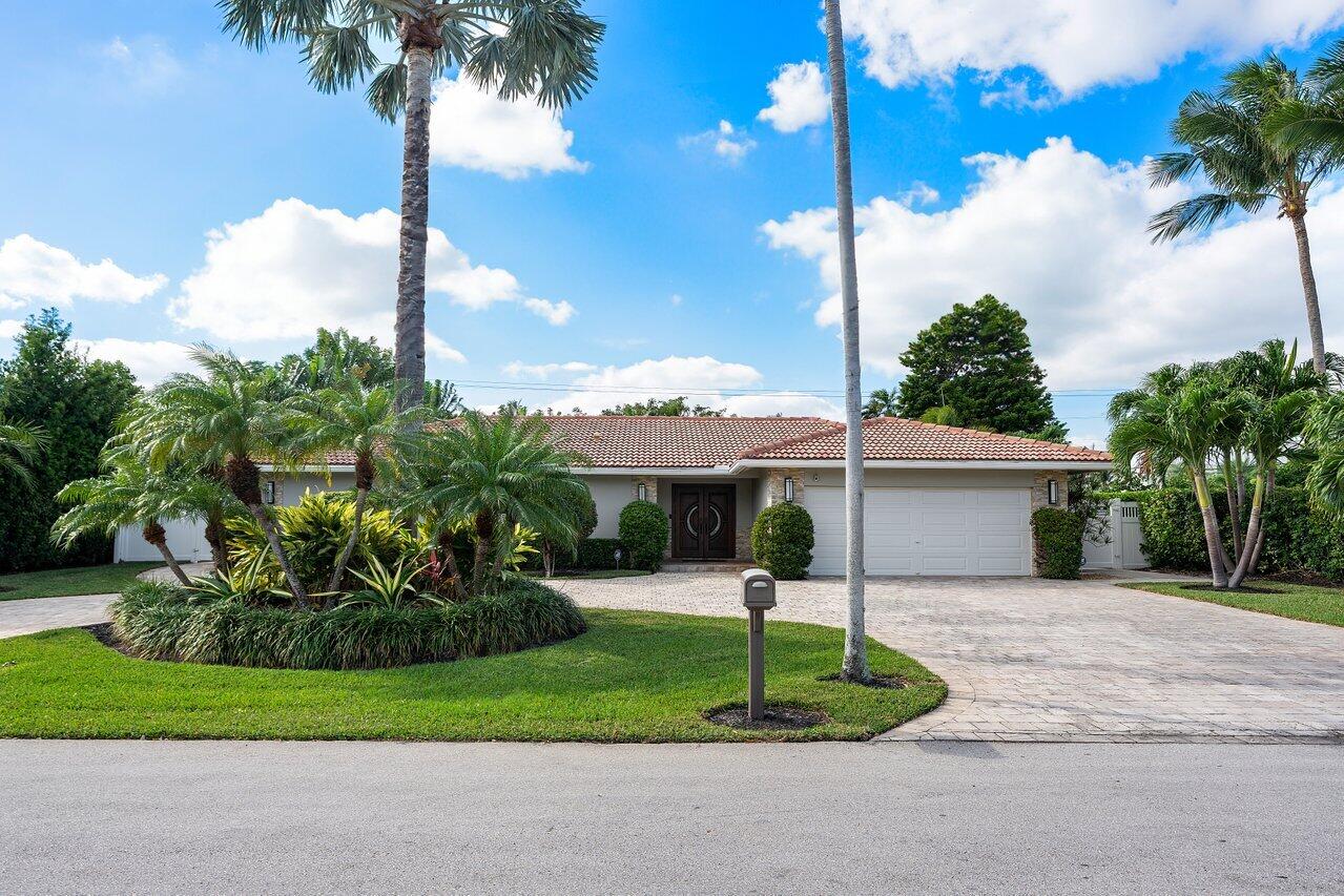 1701 Cocoanut Road