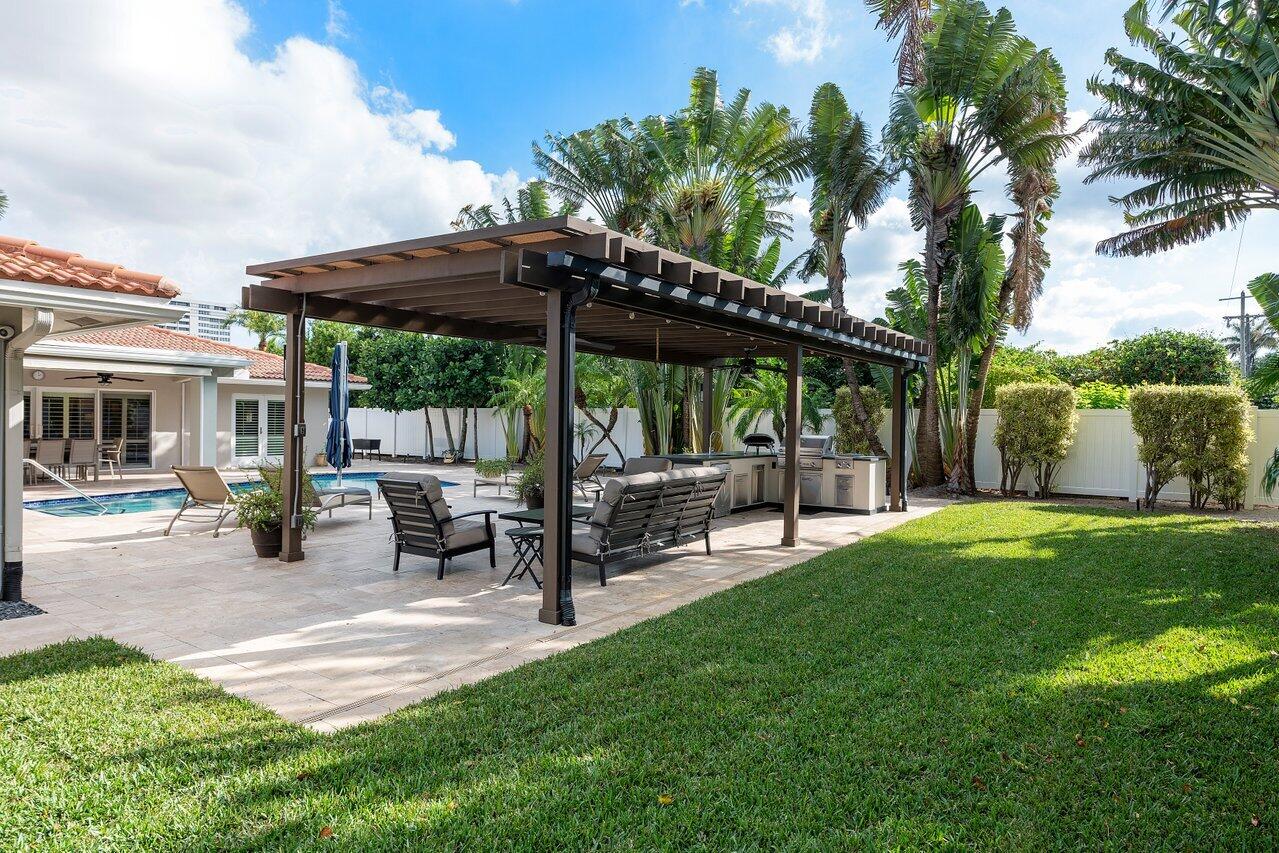 1701 Cocoanut Road