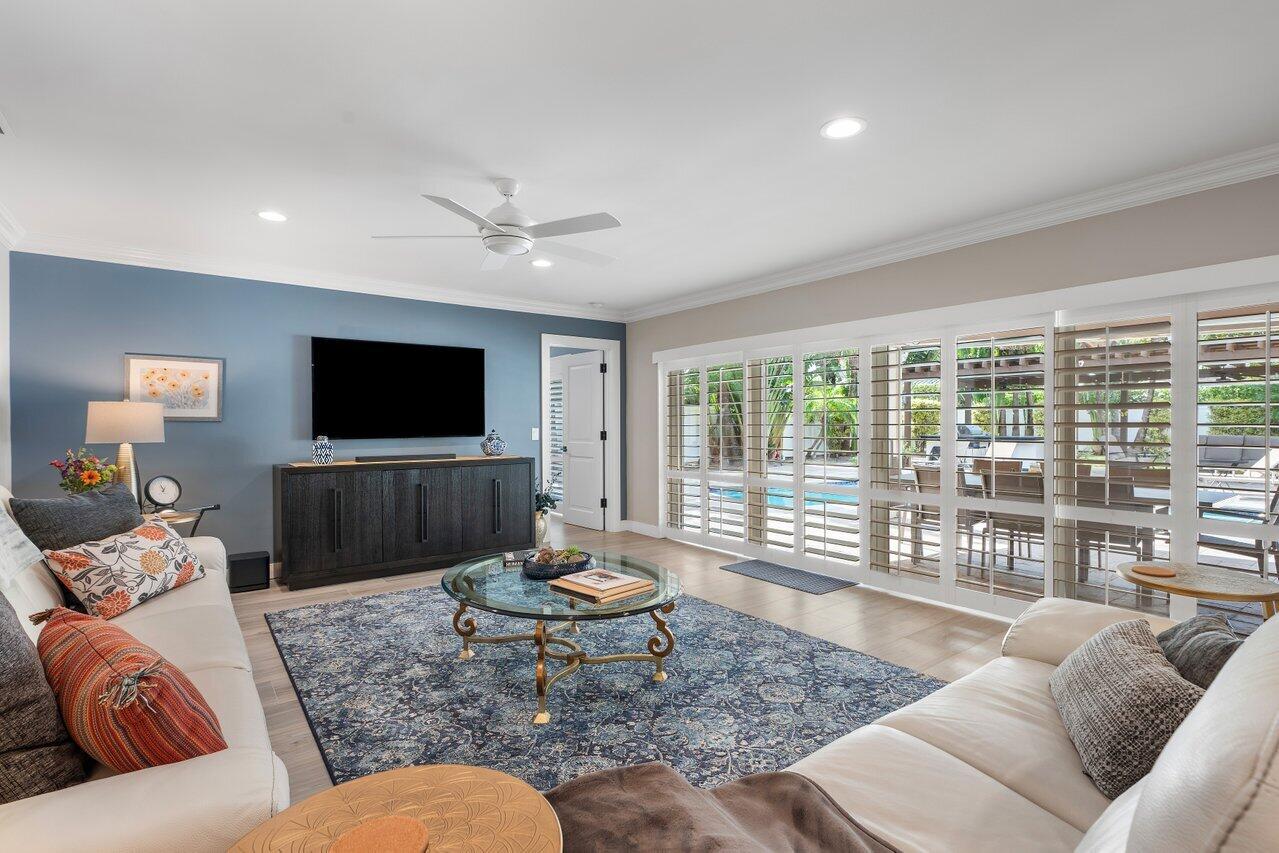 1701 Cocoanut Road