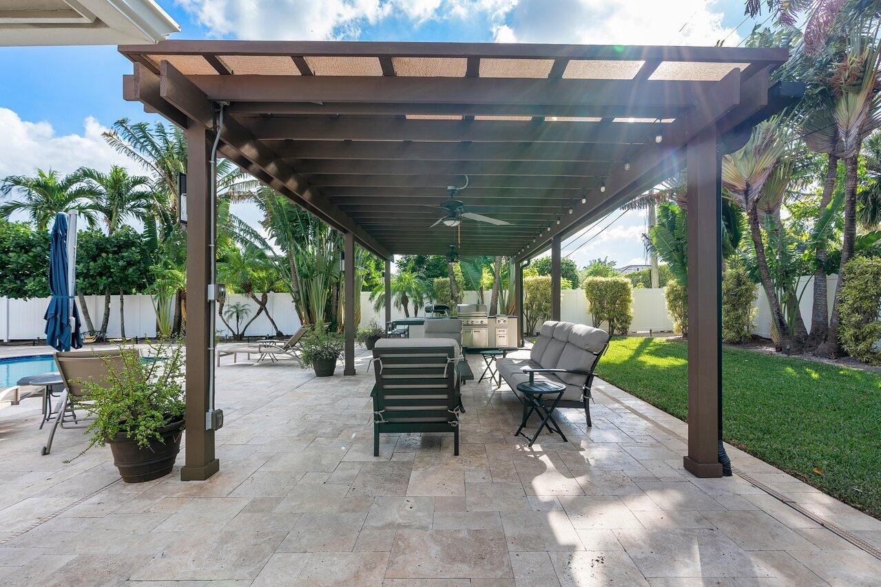 1701 Cocoanut Road