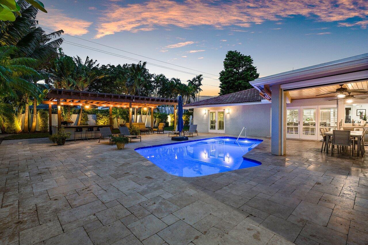 1701 Cocoanut Road