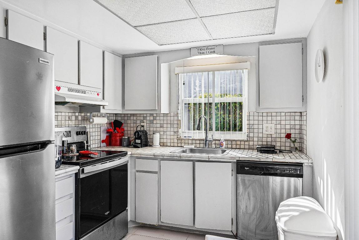 13518 Sabal Palm Court B