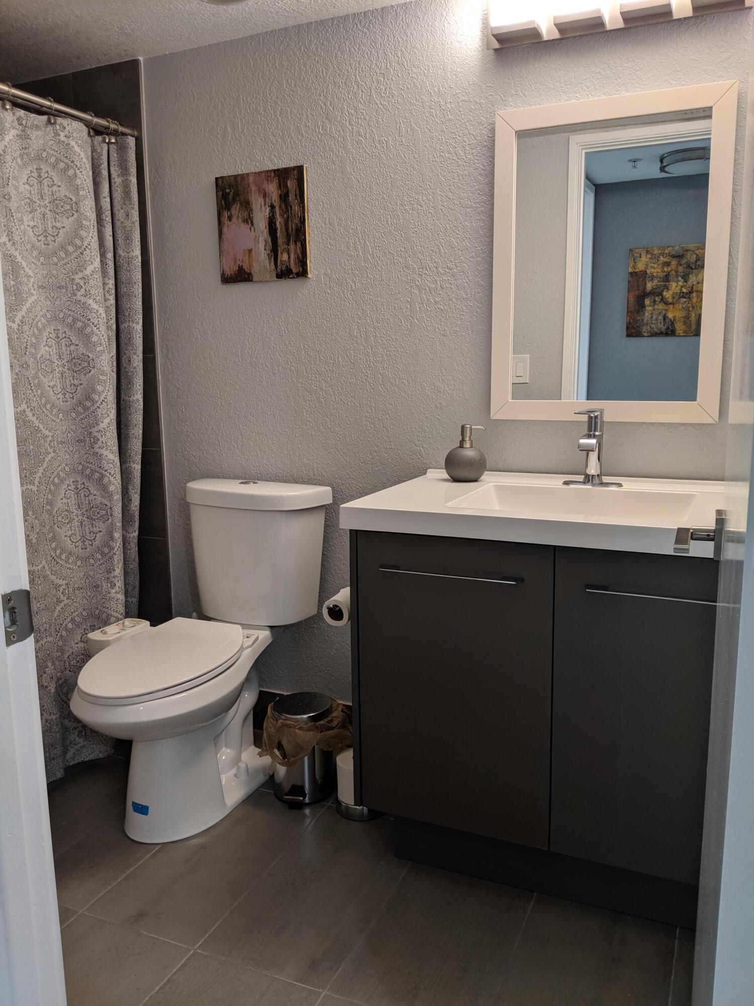 100 Scotia Drive 206