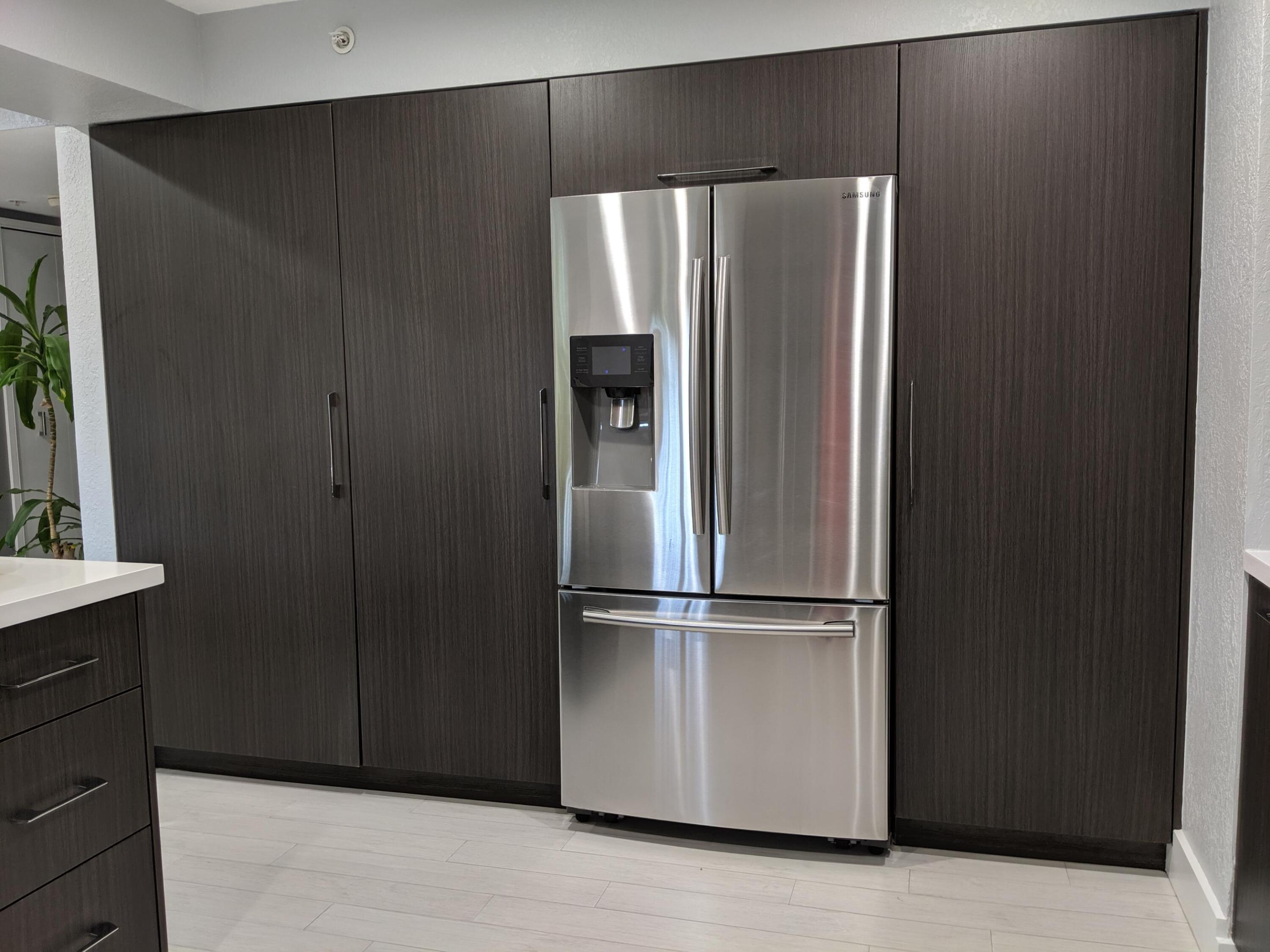 100 Scotia Drive 206