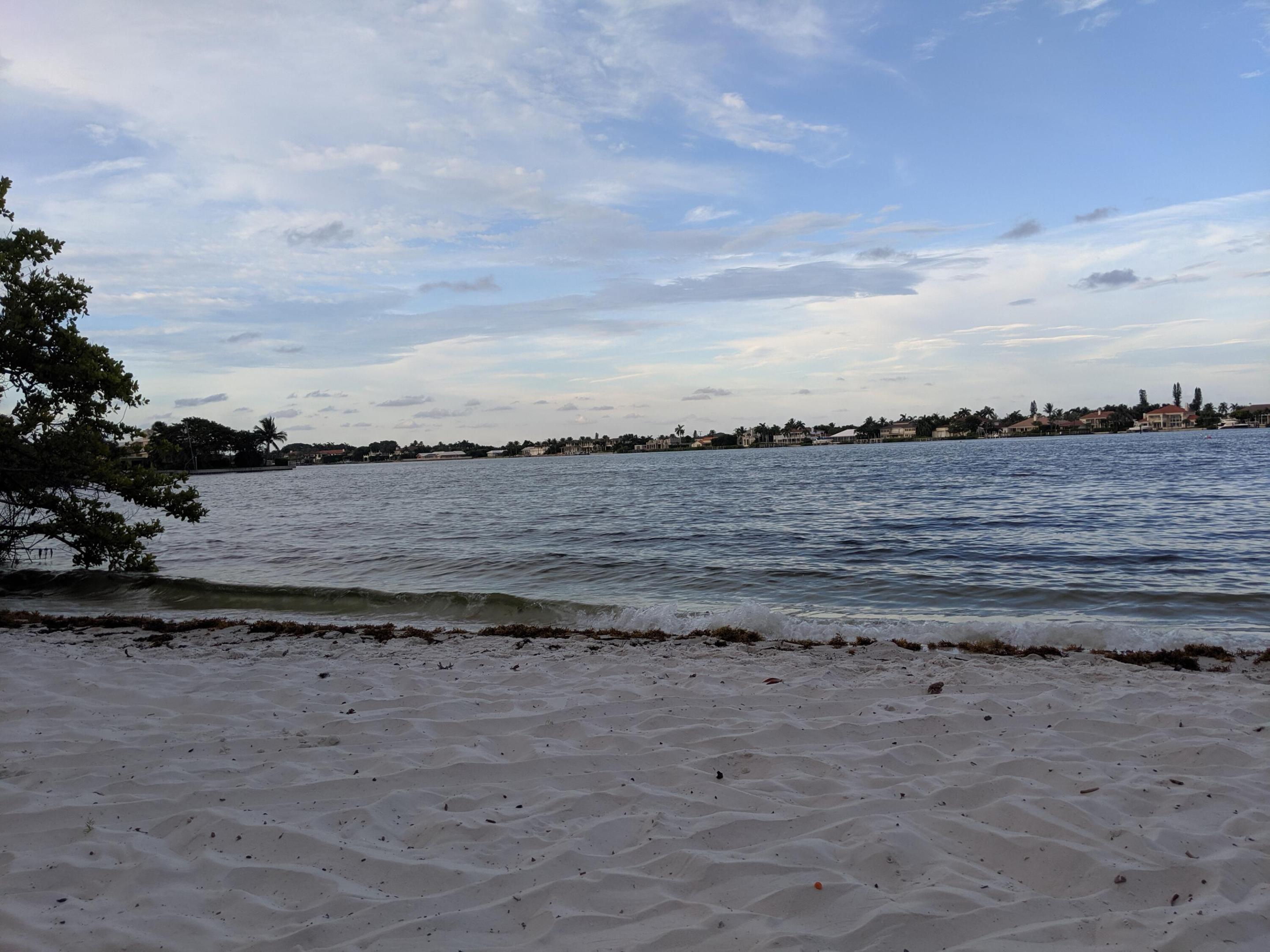 100 Scotia Drive 206