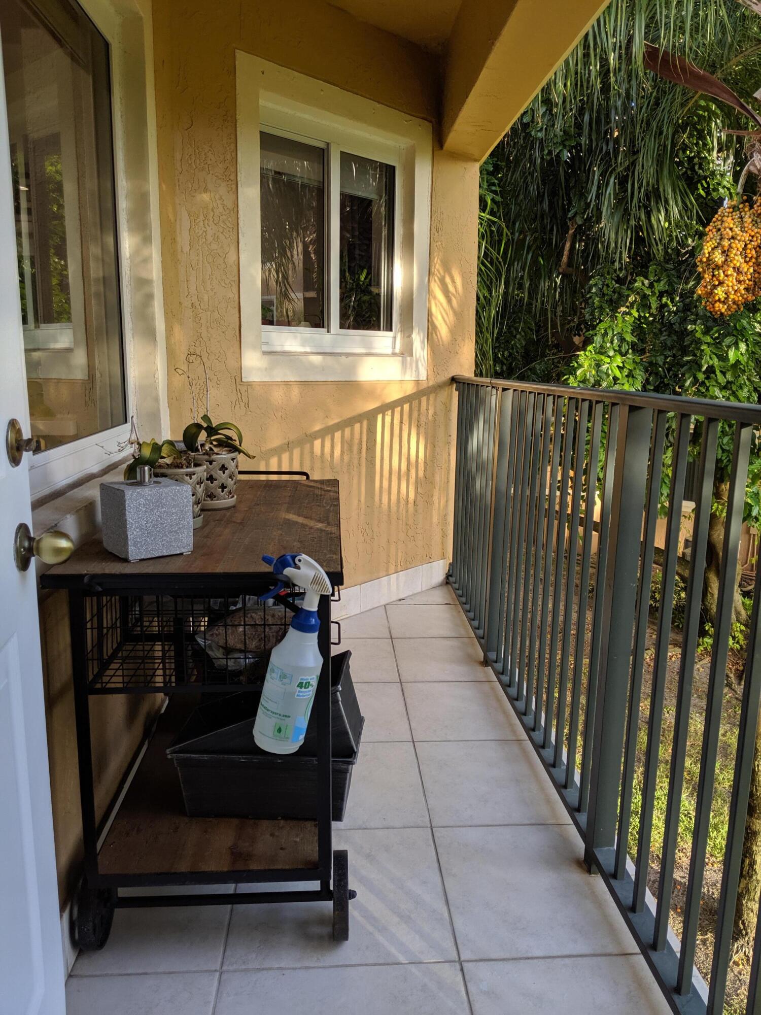 100 Scotia Drive 206