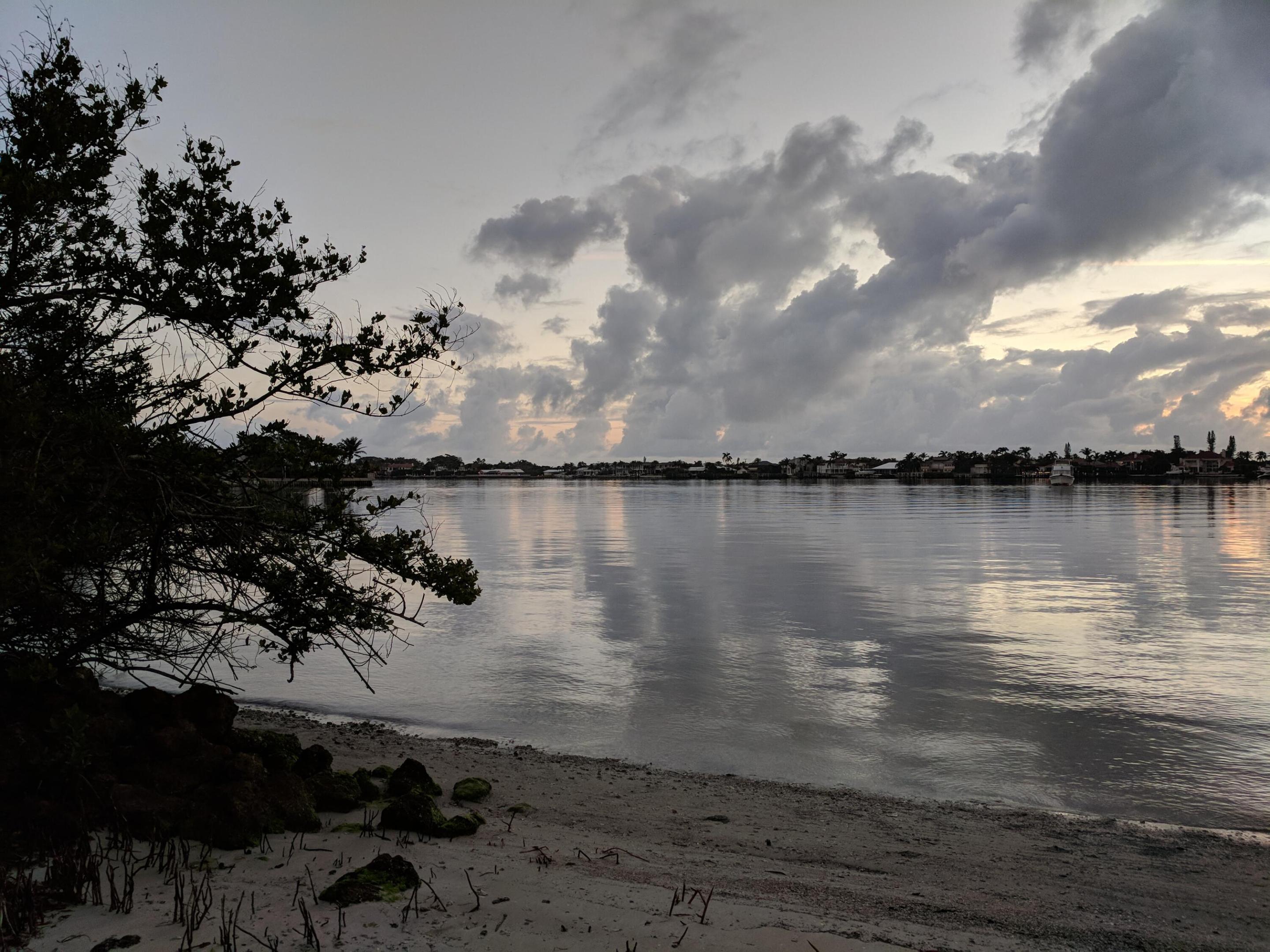 100 Scotia Drive 206