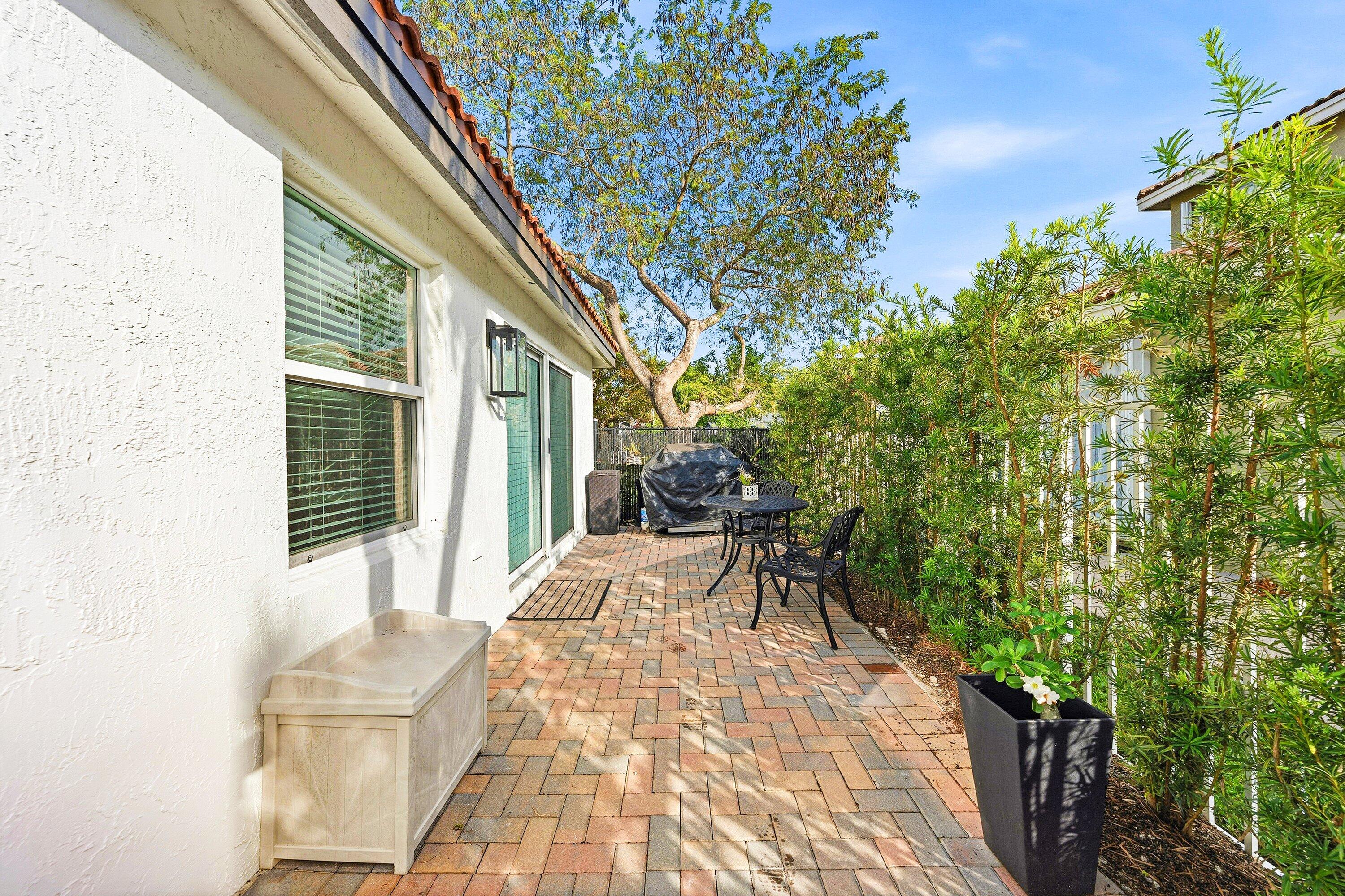 4052 Crescent Creek Place