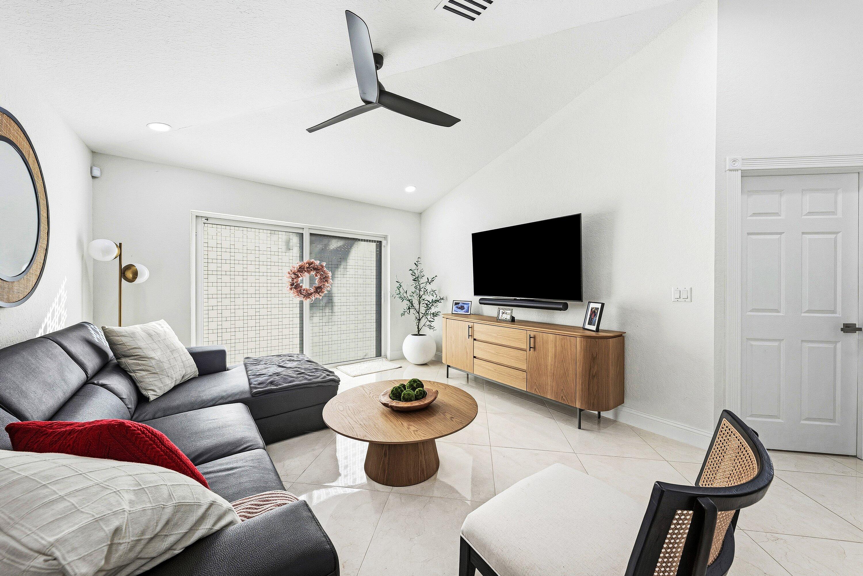 4052 Crescent Creek Place