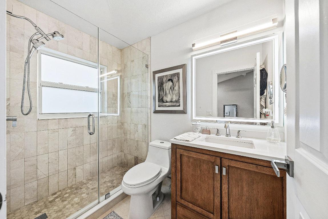 4052 Crescent Creek Place