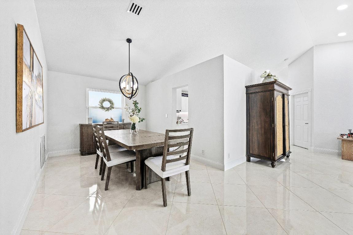 4052 Crescent Creek Place