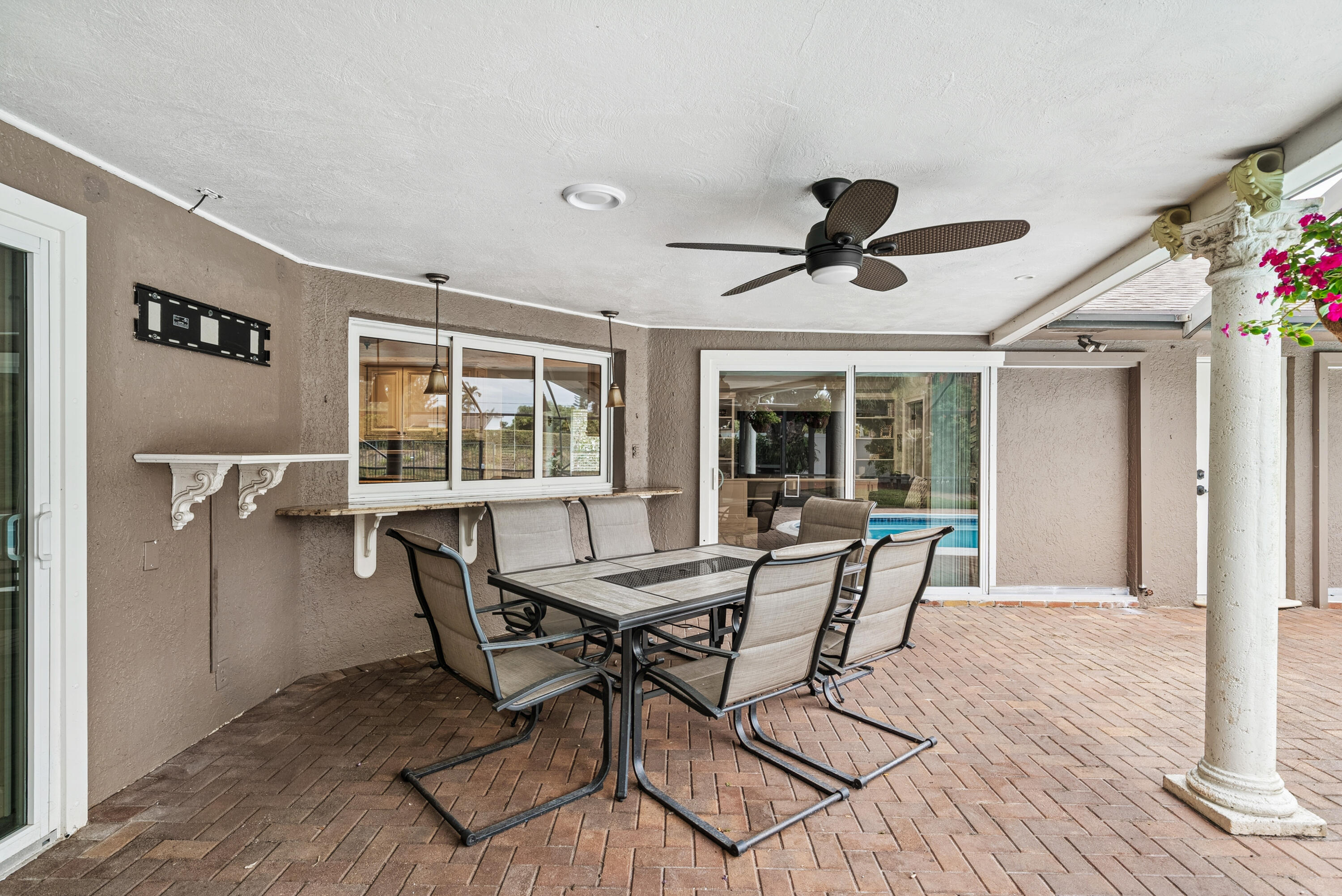 3703 Lowson Boulevard