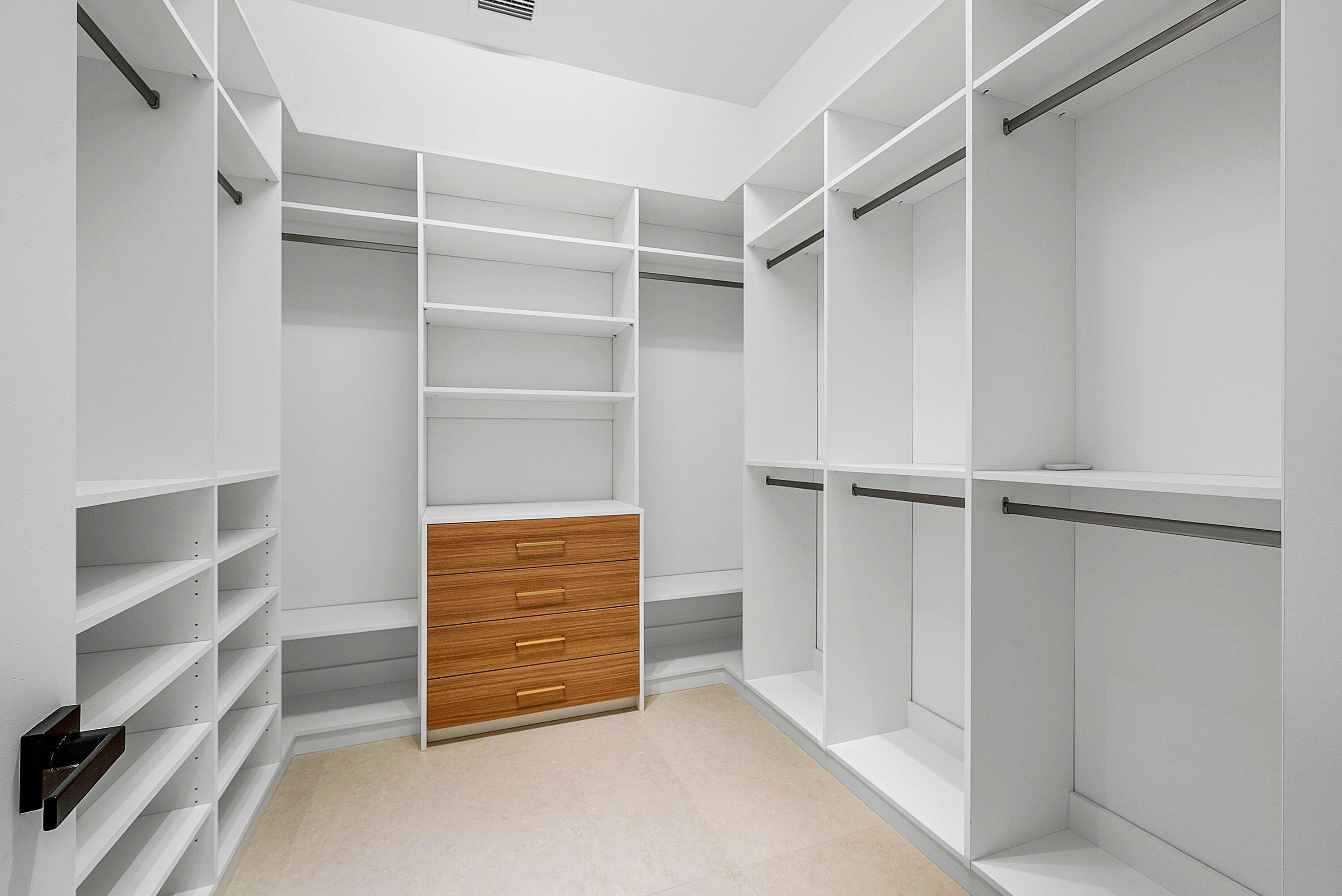 17760 Villa Club Way