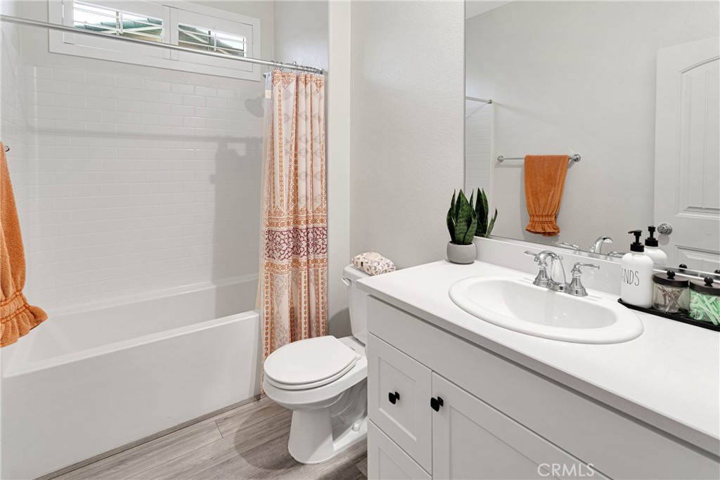 12658 Ava Loma Street