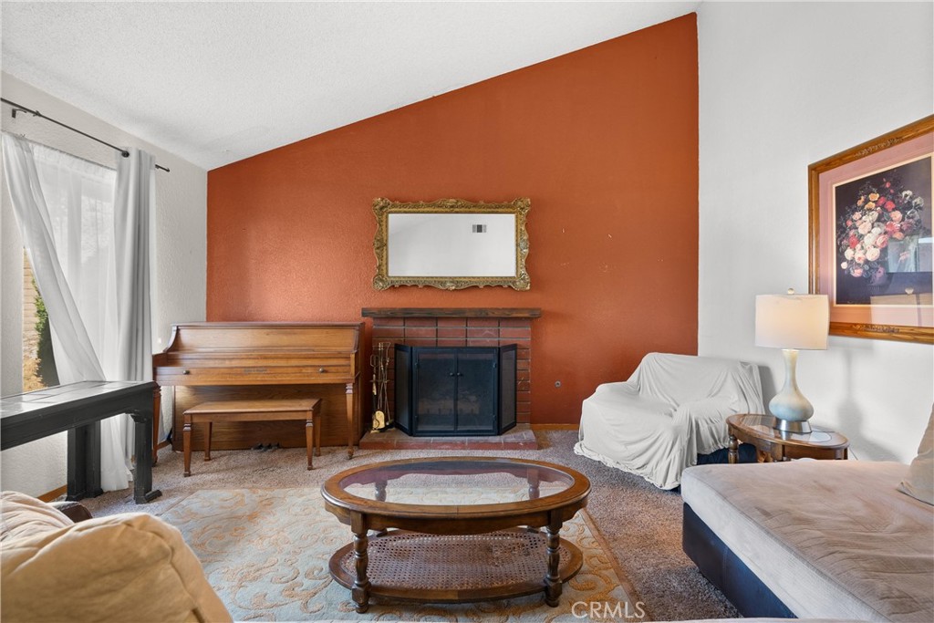 8013 Orangewood Drive