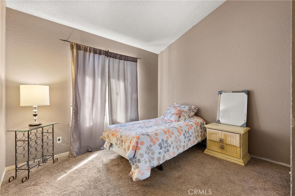 8013 Orangewood Drive