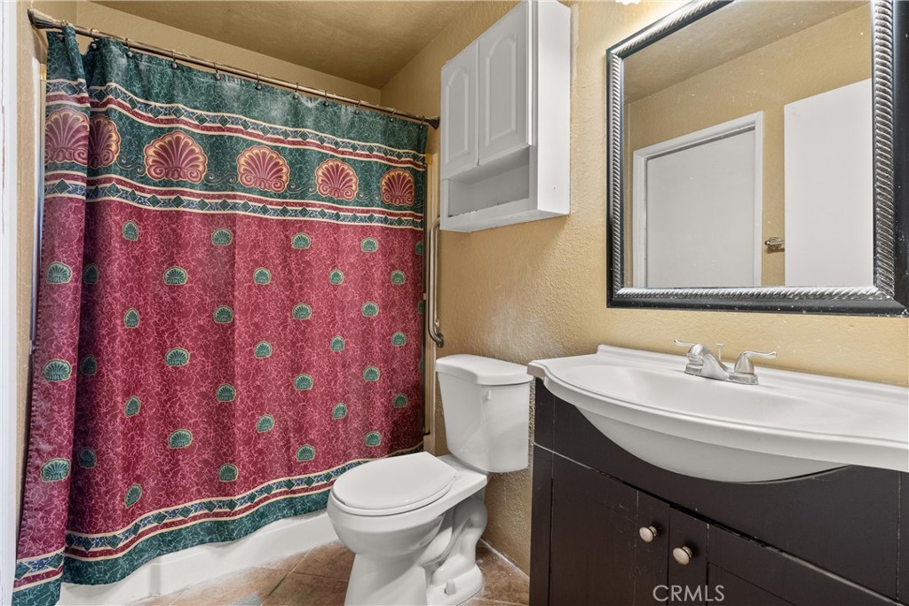 8013 Orangewood Drive