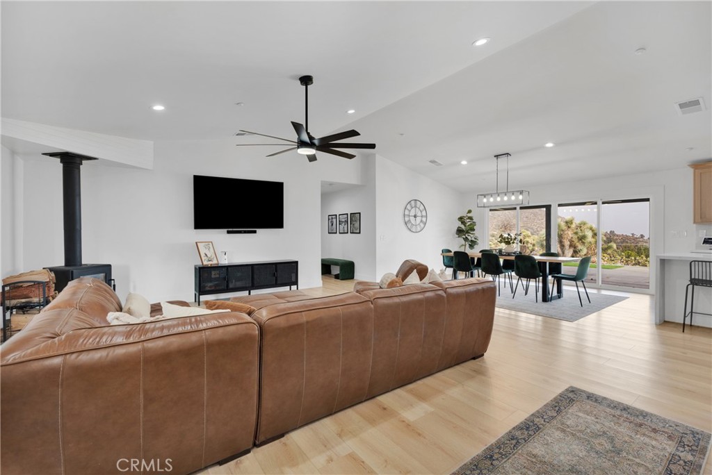2128 Pheasant Road