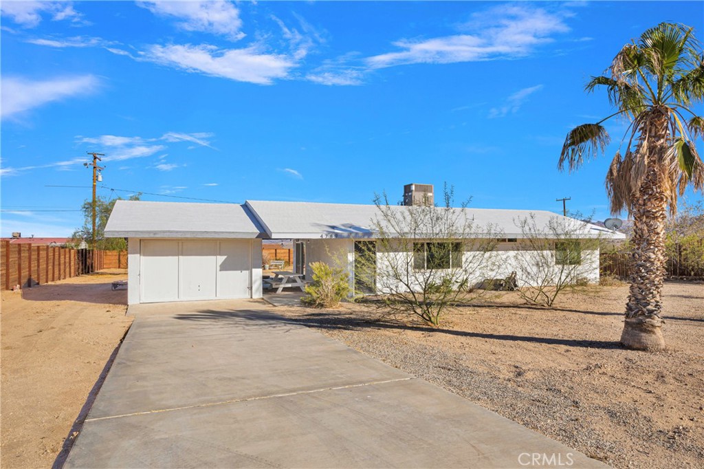 4789 Avenida Del Sol