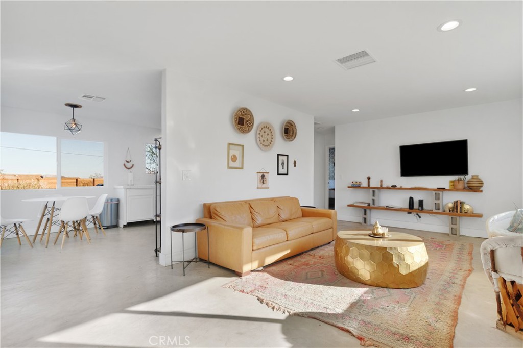 4789 Avenida Del Sol