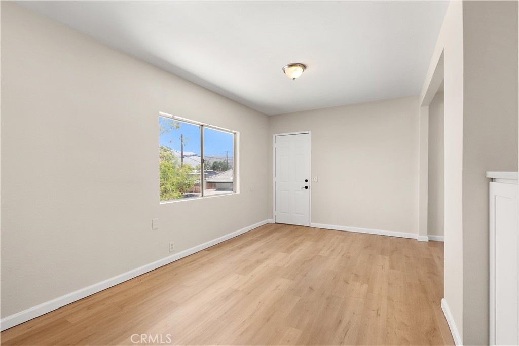 423 Sun Avenue W