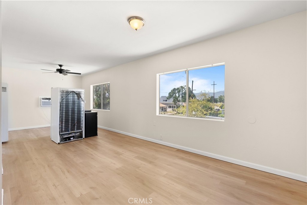 423 Sun Avenue W