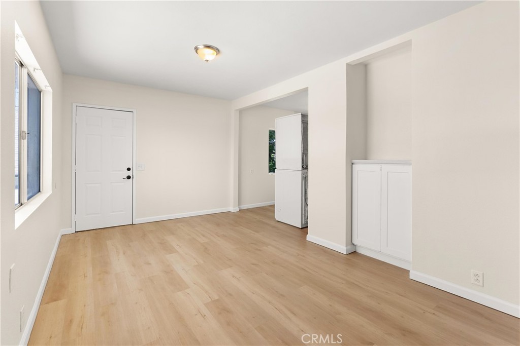 423 Sun Avenue W