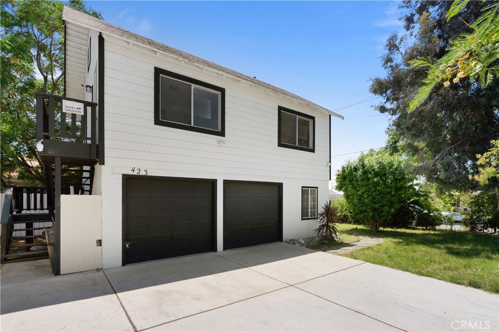 423 Sun Avenue W